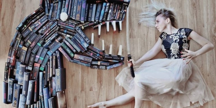 Bookstagrammer Elizabeth Sagan conveys her love for books with literature-inspired art displays 1 Bookstagrammer Elizabeth Sagan conveys her love for books with literature-inspired art displays