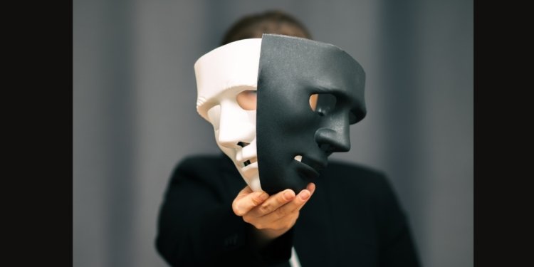 Everyday life in the Online Platter